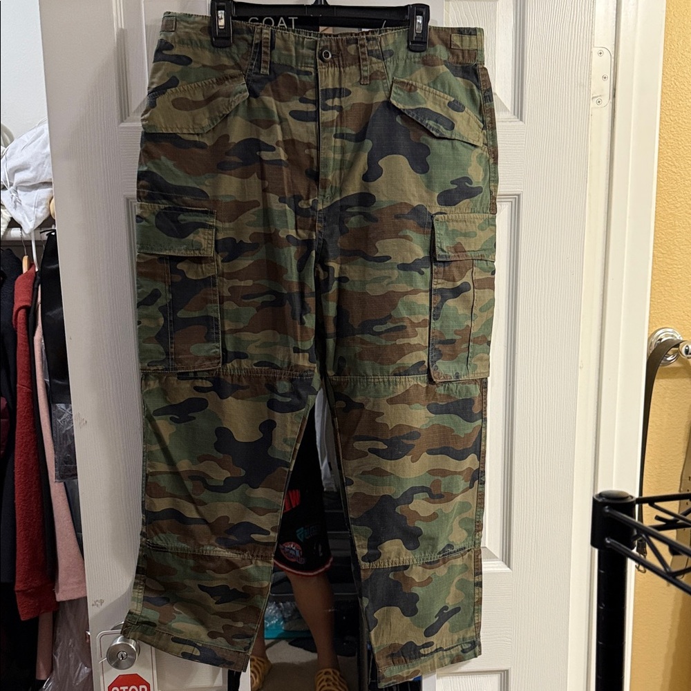 LCKR Camouflage Cargo Pants